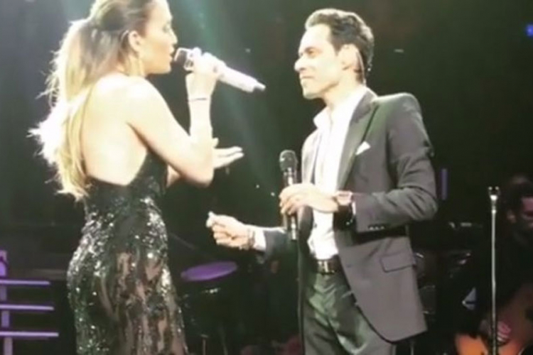 Džej Lo s bivšim suprugom na pozornici (VIDEO)
