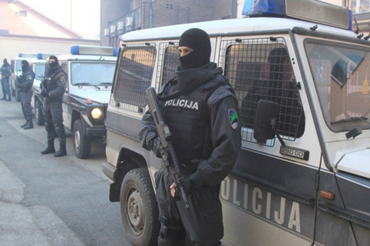 Pretresi u Tuzlanskom kantonu, pet osoba uhapšeno