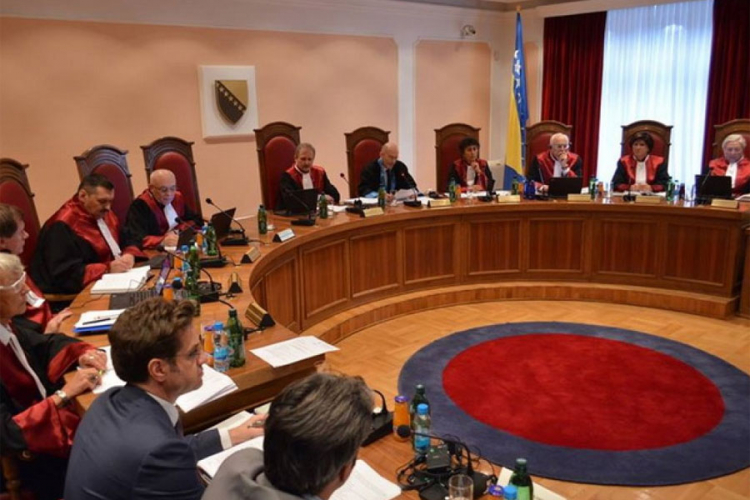 Ustavni sud BiH odlučuje o Zakonu o praznicima RS