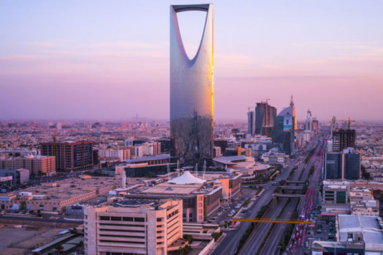 Saudijska Arabija kraljevskim dekretom prvi put smanjila plate