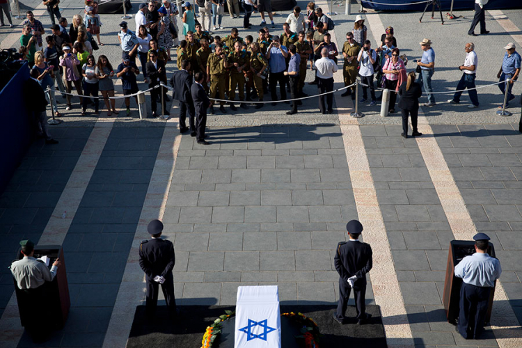 Uhapšeno nekoliko Jevreja zbog plana remećenja Peresove sahrane 
