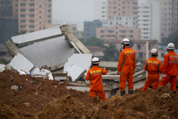 U klizištima u Kini poginulo najmanje 11 ljudi, 19 nestalo
