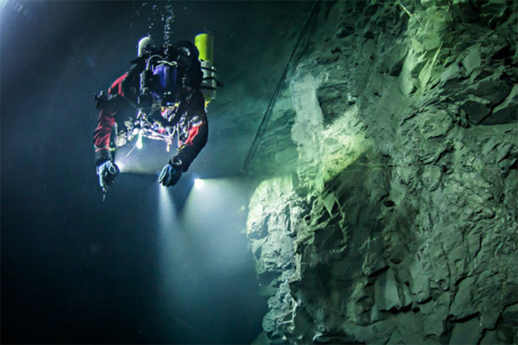 Otkrivena najdublja podvodna pećina na svijetu (VIDEO)