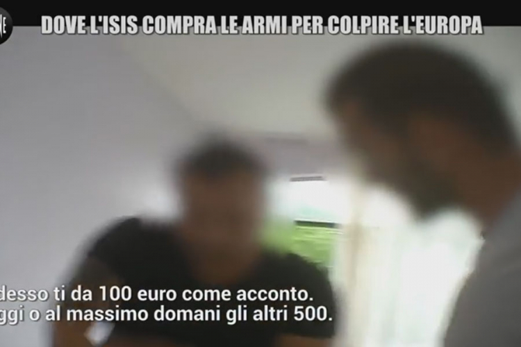 Italijanski novinar platio narkomanima da glume trgovce oružjem (VIDEO)