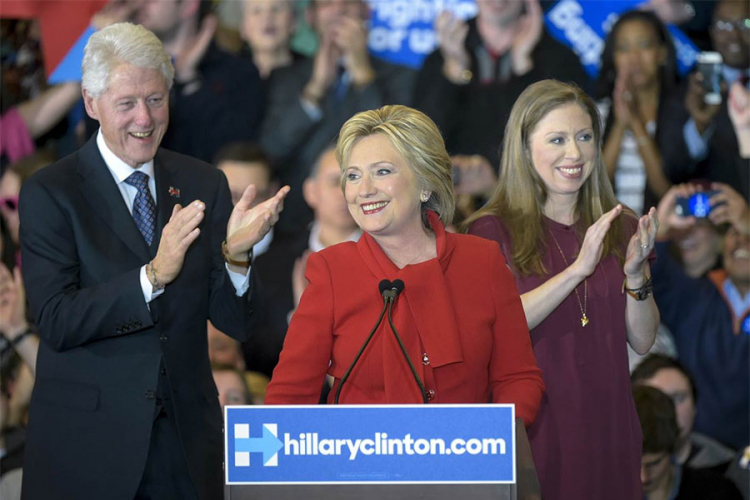 Vikiliks: Hilari savjetovali da skloni Bila iz kampanje