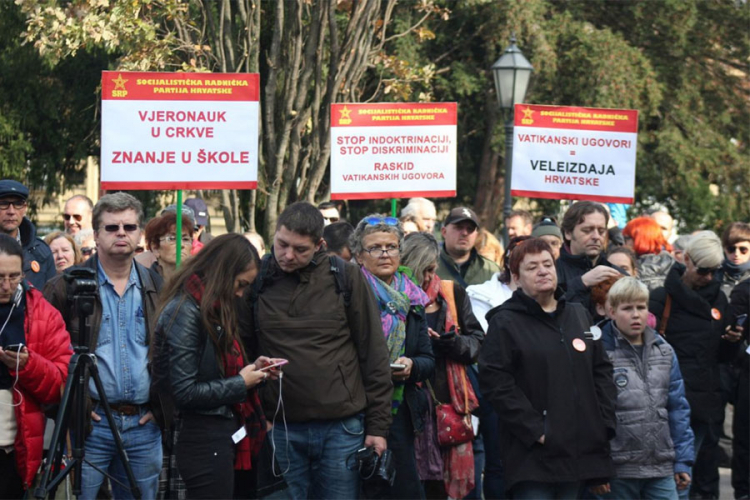Demonstranti u Zagrebu tražili raskid Vatikanskih ugovora