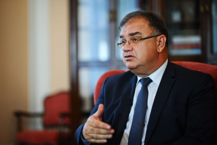 Ivanić: Bošnjački političari moraju prvi početi popravljati odnose sa Srbijom