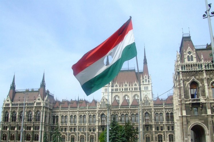 Mađarska će tužiti Evropsku komisiju zbog kvota za izbjeglice