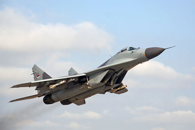 Izbjegnuta tragedija na nebu: Umalo se sudarili ruski lovac i američki avion
