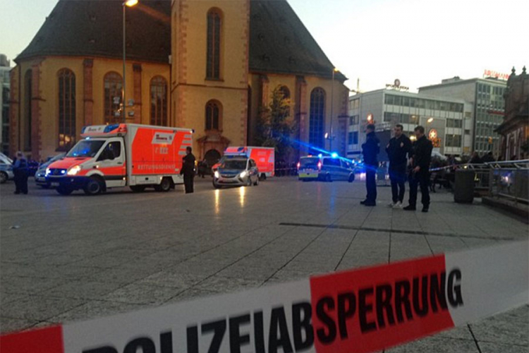 Napad nožem u Frankfurtu, četvoro povrijeđeno
