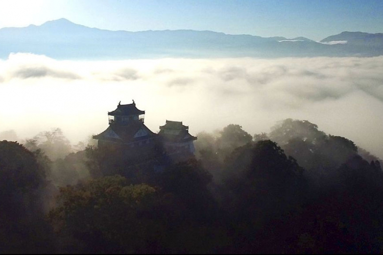 Fenomen: Japanski dvorac među oblacima (FOTO)