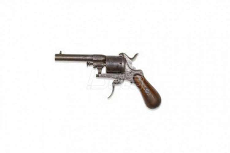 Pištolj kojim je pucano na Remboa prodat za 400.000 evra