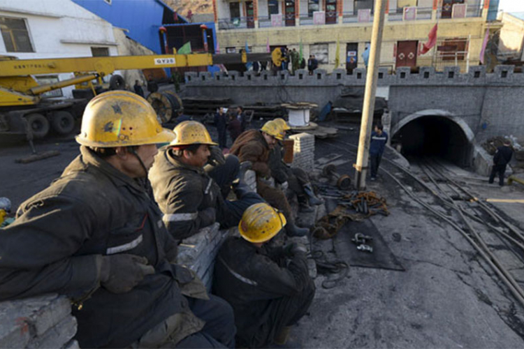 Eksplozija zarobila 11 rudara u rudniku u Kini