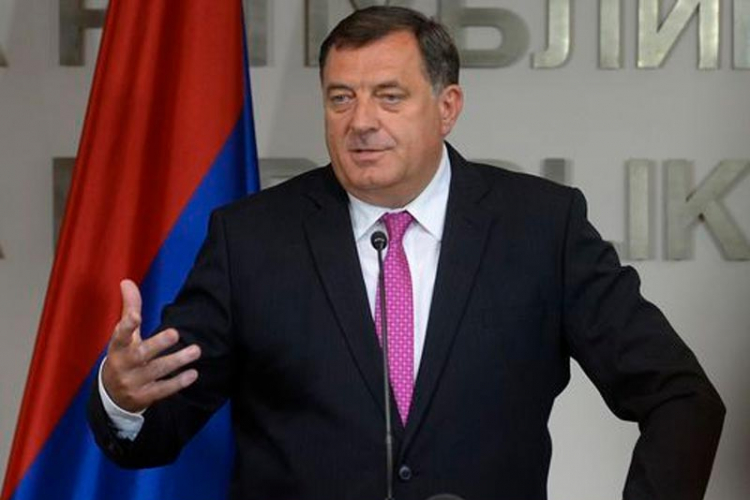 Dodik: Američke diplomate tražile da se odreknem politike SNSD-a
