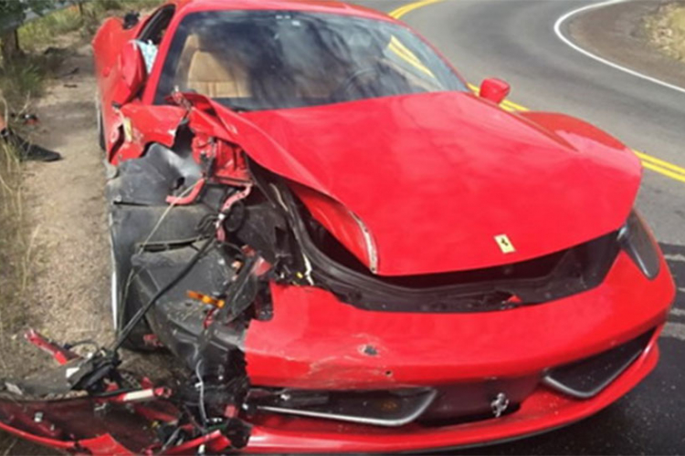 Iznajmio Ferrari 458 Italia i razbio ga (VIDEO)