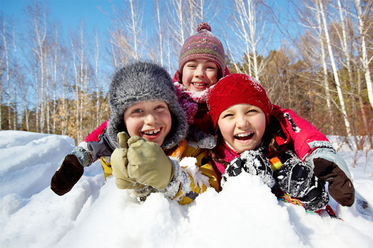 Hladno je i pada snijeg: Pustite djecu napolje