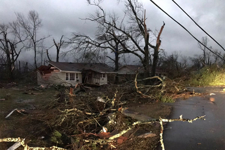 Tornado pogodio jug Misisipija, četvoro mrtvih (FOTO, VIDEO)