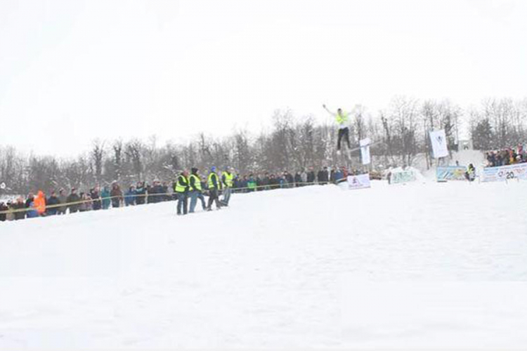 Građani Bihaća "oživjeli" ski skokove u BiH (VIDEO)