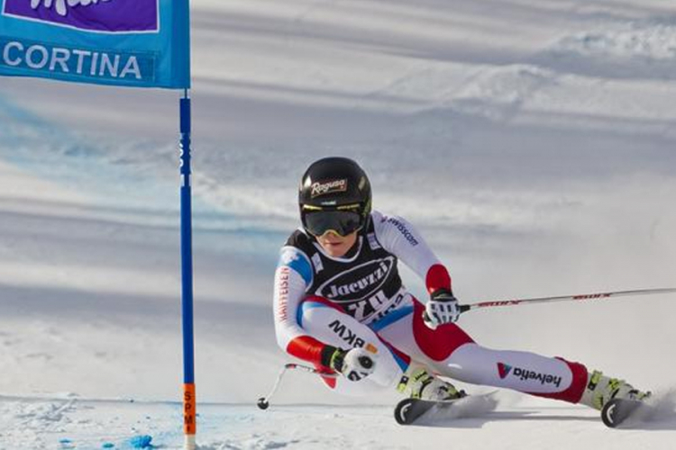 Trijumf Lare Gut u spustu u Kortini, Vonn opet pala