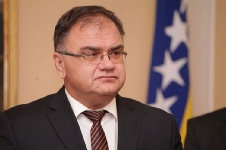 Ivanić bez komentara na Izetbegovićevu najavu o reviziji tužbe protiv Srbije