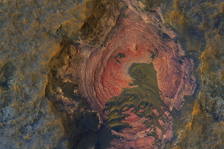 NASA objavila "crveno srce" Marsa (VIDEO)