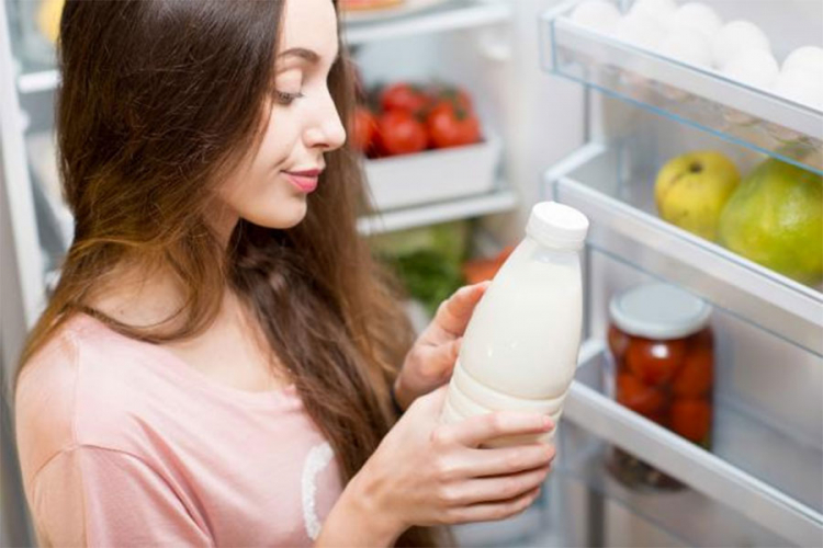 Zašto mlijeko nikada ne treba stavljati u vrata frižidera?
