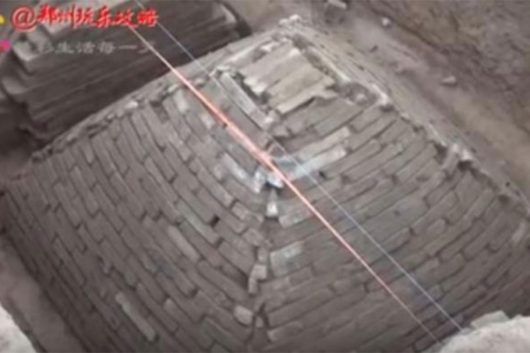 U Kini pronađene misteriozne piramide