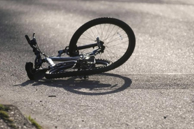 Udario biciklistu u Laktašima pa pobjegao