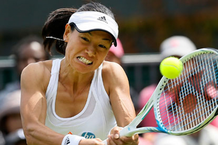 Ima 46 godina, pretrpjela povredu i vraća se profesionalnim tenisom