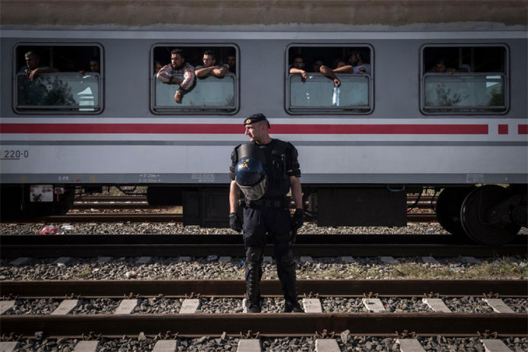U teretnom vagonu u Slavonskom Brodu pronađeno pet migranata