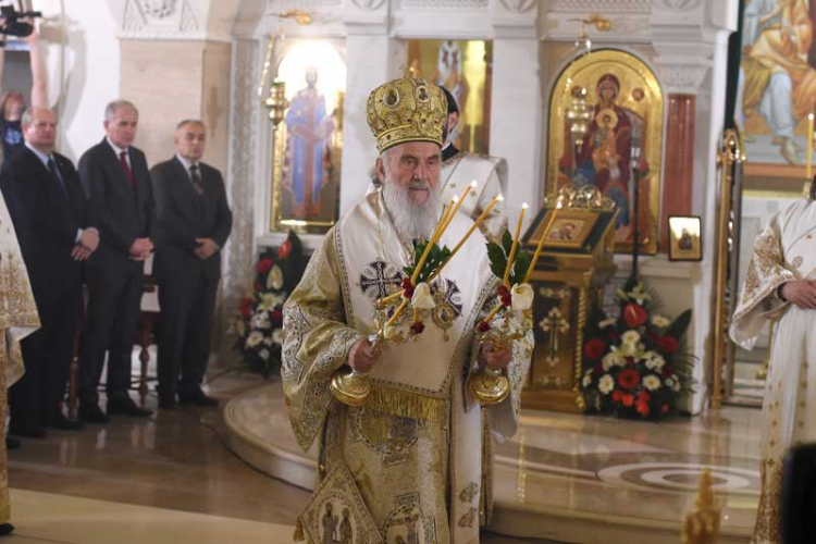 Patrijarh služio Vaskršnju liturgiju u kripti hrama Svetog Save