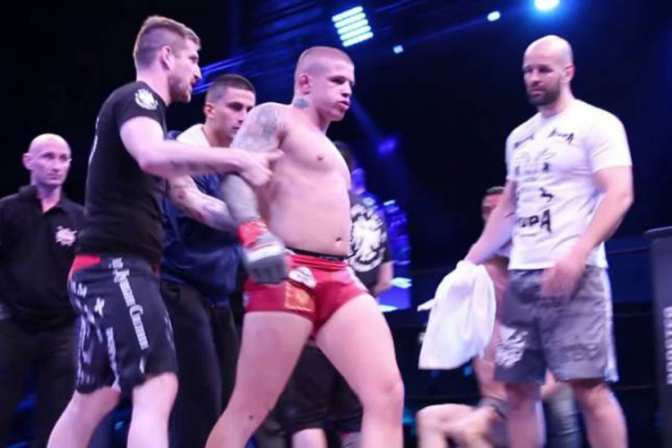Opšta tuča na MMA meču u Novom Sadu