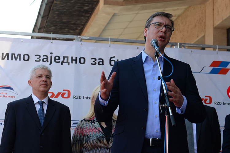 Vučić: Radovi na izgradnji autoputa idu brže nego ranije 
