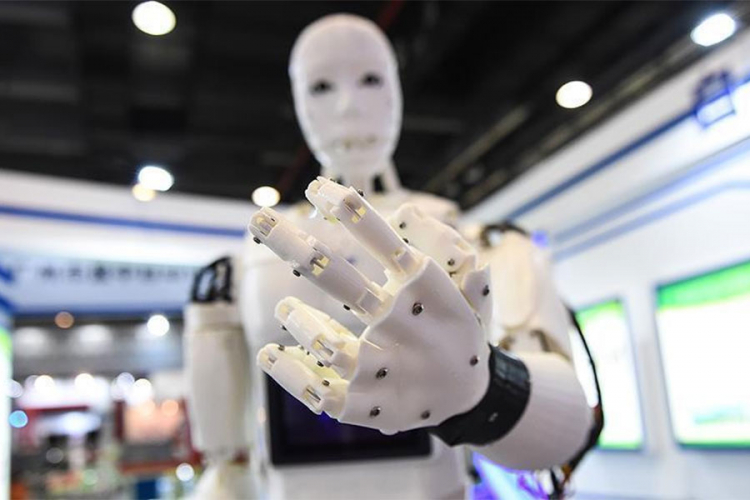 Kineska kompanija poziva američke i japanske robote na dvoboj