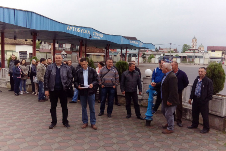 Radnici 'Autoprevoza' stupili u štrajk