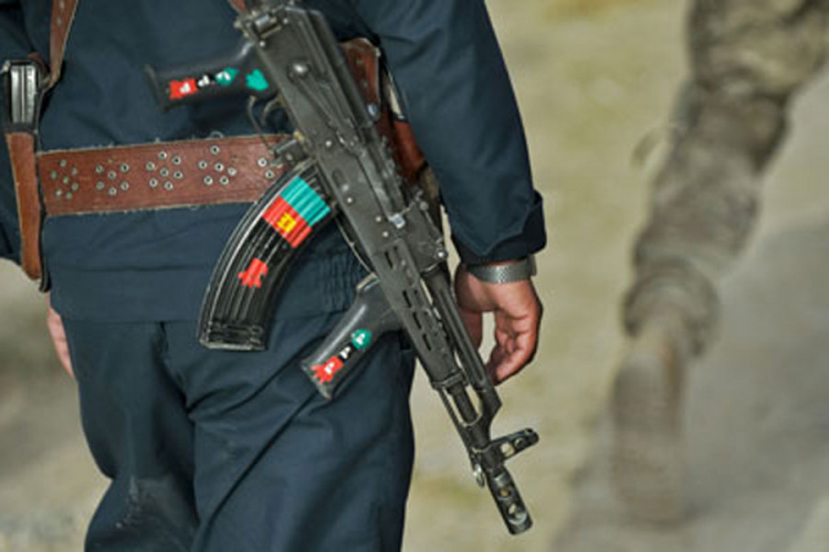 Policajac ubio pet kolega na spavanju u Avganistanu