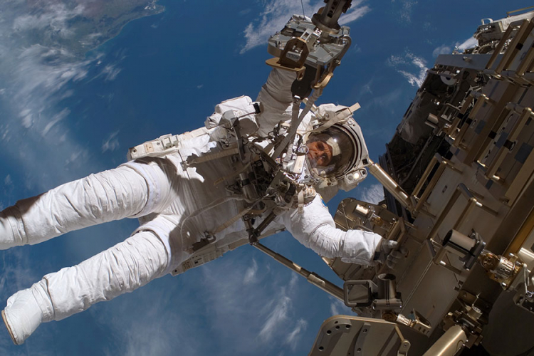 Američki astronauti u "kritičnoj" šetnji svemirom