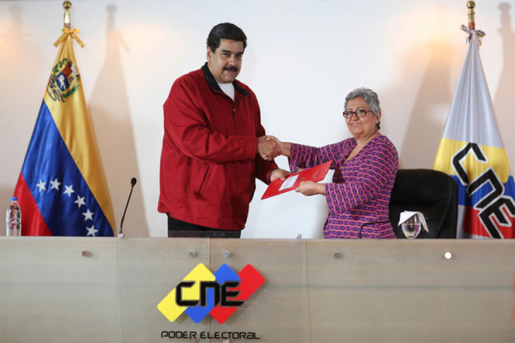 Maduro preduzeo korake za izmjenu Ustava