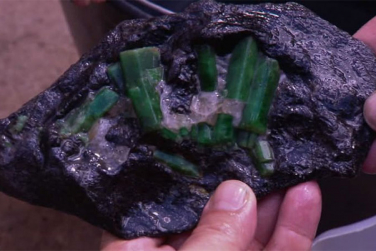 Brazilski rudari iskopali smaragd težak 272 kilograma