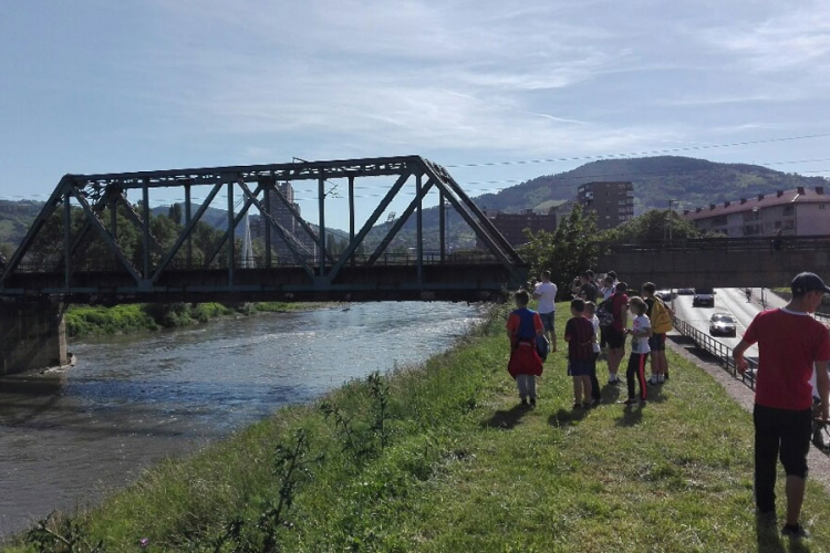 Muškarac se bacio sa Željezničkog mosta u Bosnu

