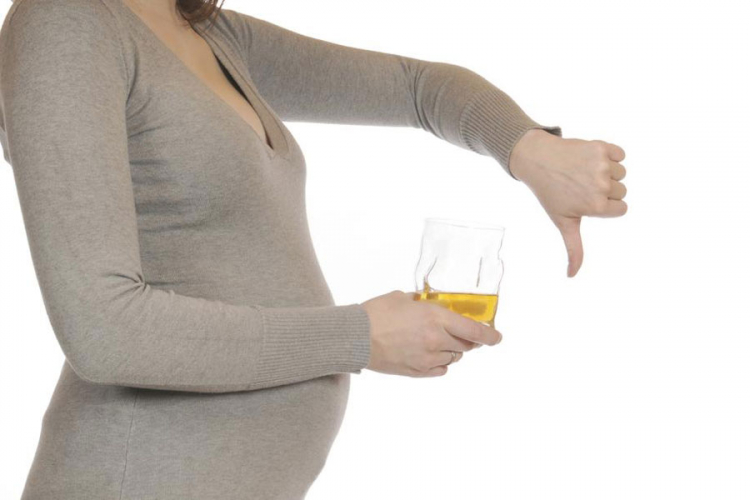 Kako alkohol u trudnoći utiče na bebino lice?