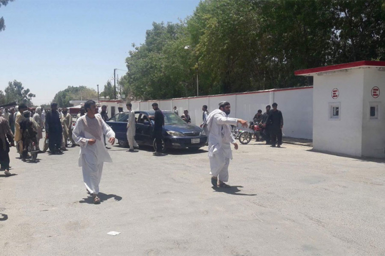 Eksplozija ispred banke u Avganistanu, 25 mrtvih