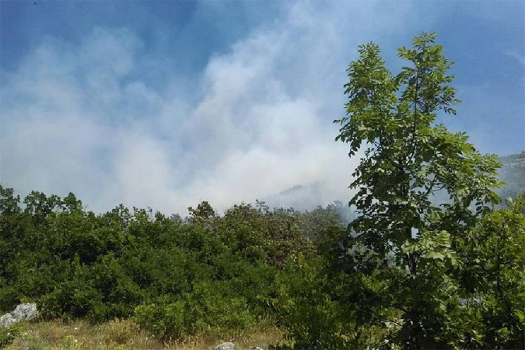 Akcija gašenja požara u nekoliko trebinjskih sela