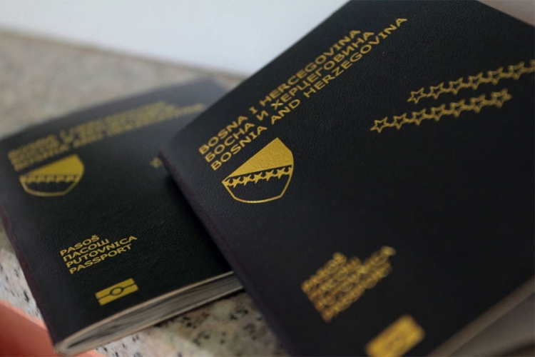 Bh. pasoš otvara vrata 101 zemlje, građani sve više traže srbijanski pasoš