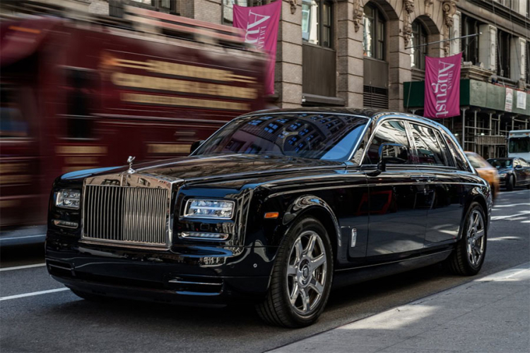 Znate li koliko godina ima prosječan vlasnik Rolls-Roycea?