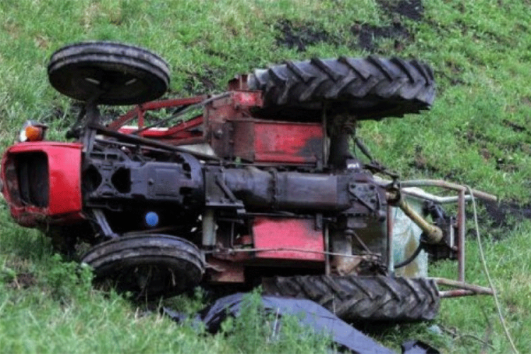 Poginuo u slijetanju traktora kod Bijeljine