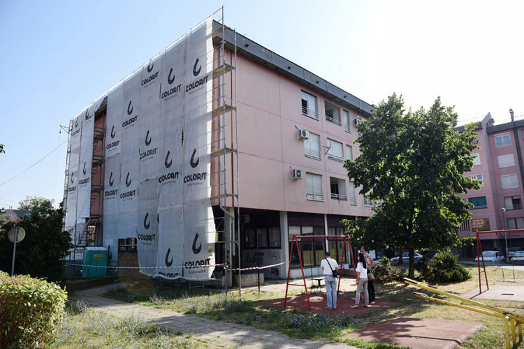 U toku sanacija zgrade u Rosuljama