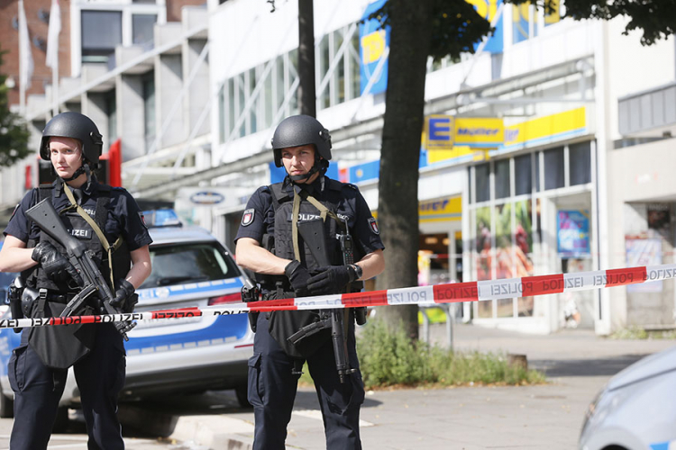 Napad nožem u marketu u Hamburgu, ima mrtvih i ranjenih