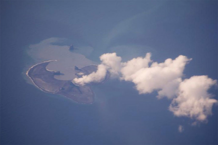 Proradio vulkan na Aljasci, oblak pepela ometa avione