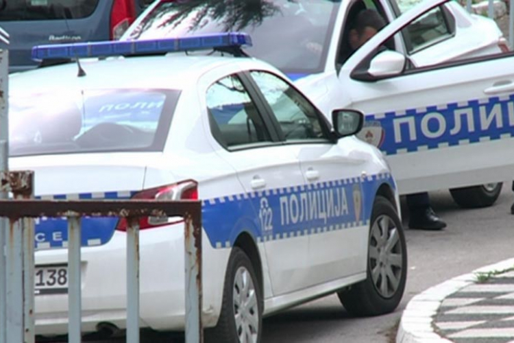 Pet lica povrijeđeno u sudaru na putu Banjaluka - Prijedor